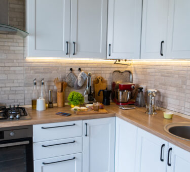 How to Declutter Your Kitchen