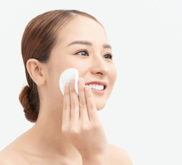 Natural Minimalist Beauty Hacks for a Glow Without the Clutter